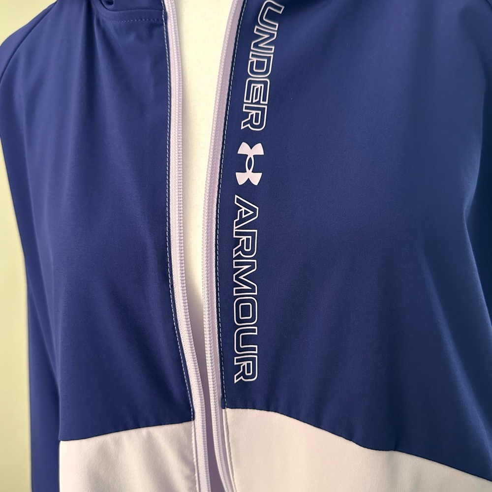 Gently Used Under Armour Women’s Training Full Zip Hoodie Size M Workout
